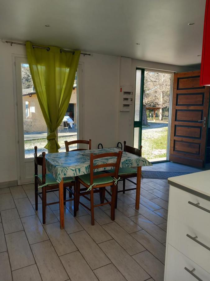 Petit Chalet En Bois Reynès エクステリア 写真